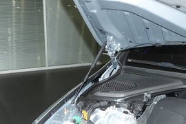 2024款奔驰E 350 e L 插电式混合动力轿车