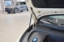 2025款理想i6 两驱标准版