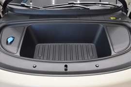 2025款理想i6 两驱标准版