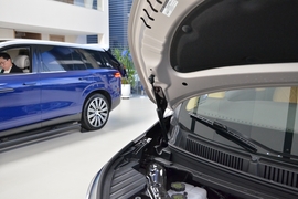 2025款腾势D9 DM-i 四驱至尊型