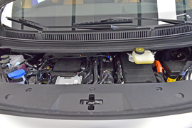 2025款腾势D9 DM-i 四驱至尊型