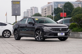 2026款大众帕萨特 出众款 380TSI 龙腾版