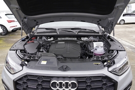 2026款奥迪Q5L 45周年典藏版 40 TFSI 豪华动感型