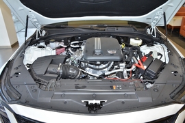 2025款凯迪拉克CT5 28T 赛道性能版+巅峰赛道选装包