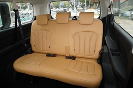 2026款北京制造锐胜王牌M7 2.0L 长轴中级营运舒适版 7座 CNG