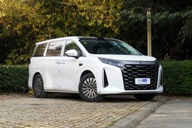 2026款比亚迪夏 DM-i 1.5T 218KM 卓越型