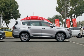 2026款吉利豪越L 1.5TD DCT 美满 7座