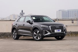 2025款奥迪Q2L 35TFSI 时尚动感型