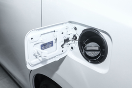 2024款丰田埃尔法 双擎 2.5L 尊贵版