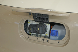 2026款奔腾小马 222km 摩登马