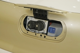 2026款奔腾小马 222km 闪耀马