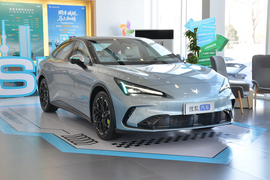 2026款极狐阿尔法S5 720 元境神行版 200kW