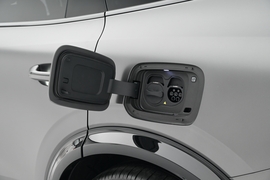 2026款极氪8X 曜影 70kWh