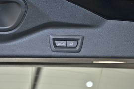 2026款宝马X5 xDrive 30Li 尊享型M运动曜夜套装 改款