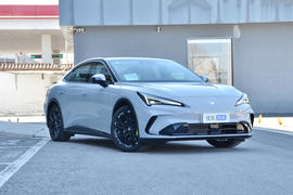 2026款极狐阿尔法S5 650 元境四驱版 390kW