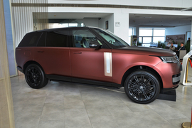 2025款路虎揽胜 4.4 V8 SV中国十周年高定版