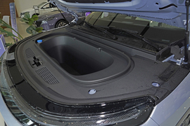 2026款日产N8X EV 580 Max