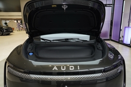 2026款奥迪E7X 先锋quattro型