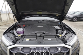 2026款奥迪Q7 55 TFSI quattro S line尊贵型