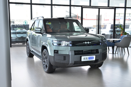 2025款方程豹钛7 PHEV 200KM两驱Max版