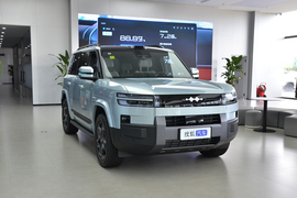 2025款方程豹钛7 PHEV 190KM四驱Max版