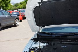 2014款奔腾B70 2.0L手动豪华型