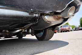 2014款奔腾B70 2.0L手动豪华型