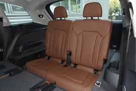 2026款奥迪Q7 55 TFSI quattro S line运动型