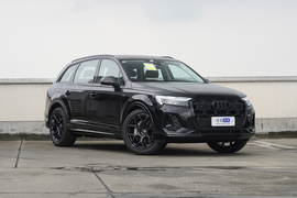 2026款奥迪Q7 45 TFSI quattro S line黑武士型