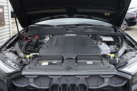 2026款奥迪Q7 45 TFSI quattro S line黑武士型