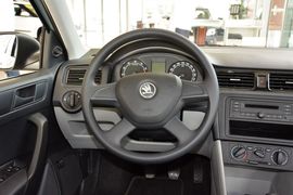 2013款斯柯达昕锐1.6L手动乐选型