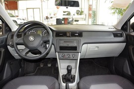 2013款斯柯达昕锐1.6L手动乐选型