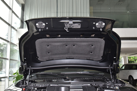 2026款路虎卫士 130 3.0T X-Dynamic HSE