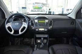 2013款现代ix35 2.0L手自一体两驱智能型