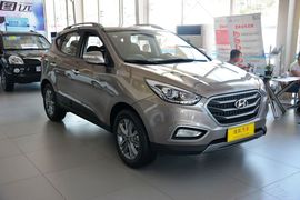 2013款现代ix35 2.0L手自一体两驱智能型