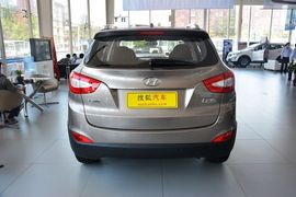 2013款现代ix35 2.0L手自一体两驱智能型