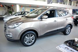 2013款现代ix35 2.0L手自一体两驱智能型