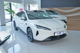 2027款比亚迪海豹06 DM-i 230KM尊享型