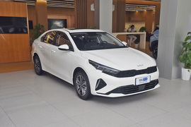2027款起亚K3 1.5L CVT舒适优享版