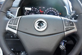 2014款双龙柯兰多2.0L 汽油两驱自动典藏版