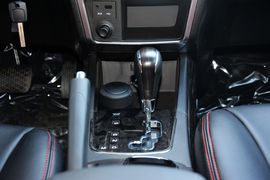 2014款双龙柯兰多2.0L 汽油两驱自动典藏版