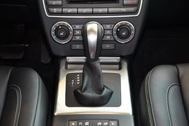 2014款路虎神行者2 2.0T Si4 HSE汽油版