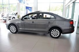2014款大众速腾1.6L自动舒适型