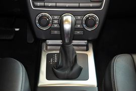 2014款路虎神行者2 2.0T Si4 S汽油版