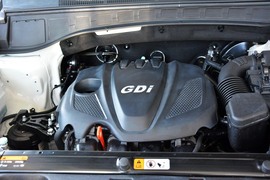 2013款现代胜达2.4 GLS自动两驱智能型