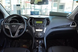 2013款现代胜达2.4 GLS自动两驱智能型
