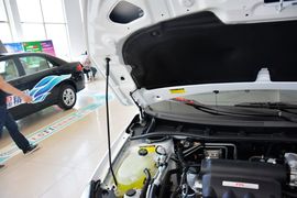 2014款比亚迪速锐1.5L手动豪华型