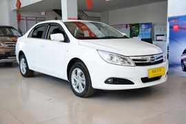 2014款比亚迪速锐1.5L手动豪华型
