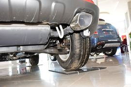 2014款双龙柯兰多2.0L汽油两驱舒适导航版