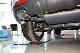 2014款双龙柯兰多2.0L汽油两驱舒适导航版